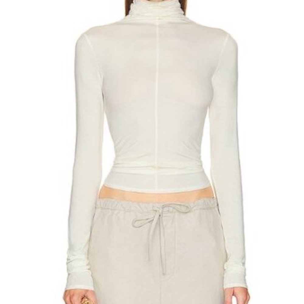 Helsa Seamed Top